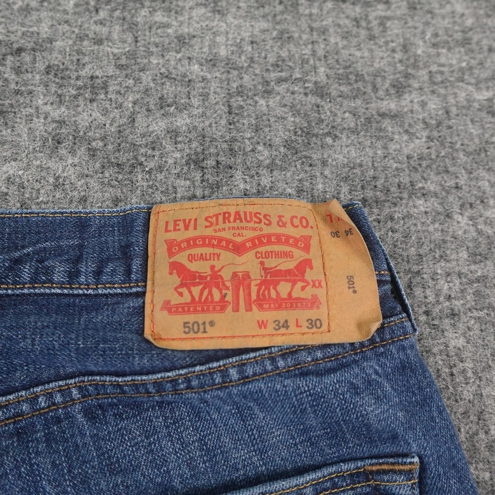 Levis 501XX Jeans Mens 34x30 Straight Leg Button Fly Classic Denim (32x27.5) - Picture 5 of 13